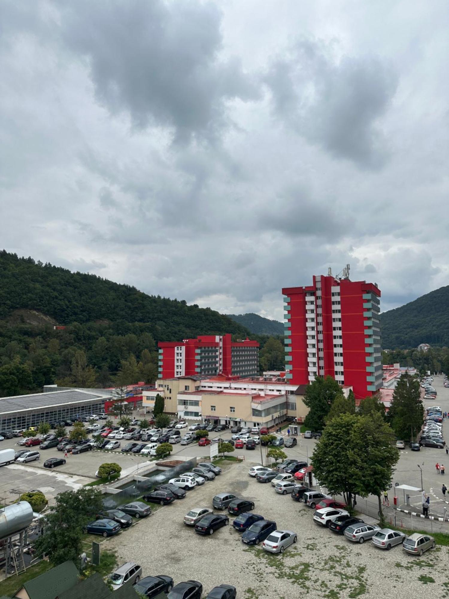 Vila Trandafirul Si Liliacul Hotel คาชิวลาตา ภายนอก รูปภาพ