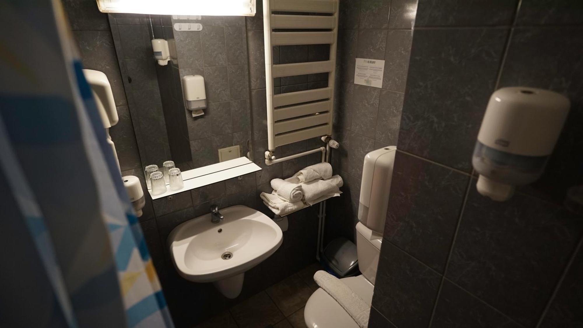 Vila Trandafirul Si Liliacul Hotel คาชิวลาตา ภายนอก รูปภาพ
